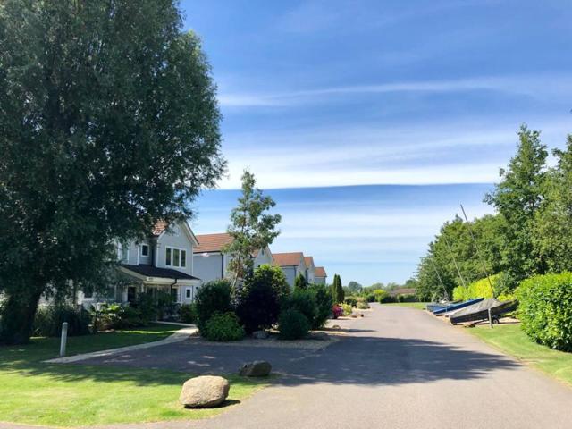 Parking bay at the front of the house